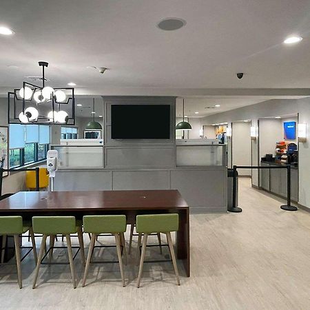 Comfort Suites Mobile-South Alabama University Area Bagian luar foto