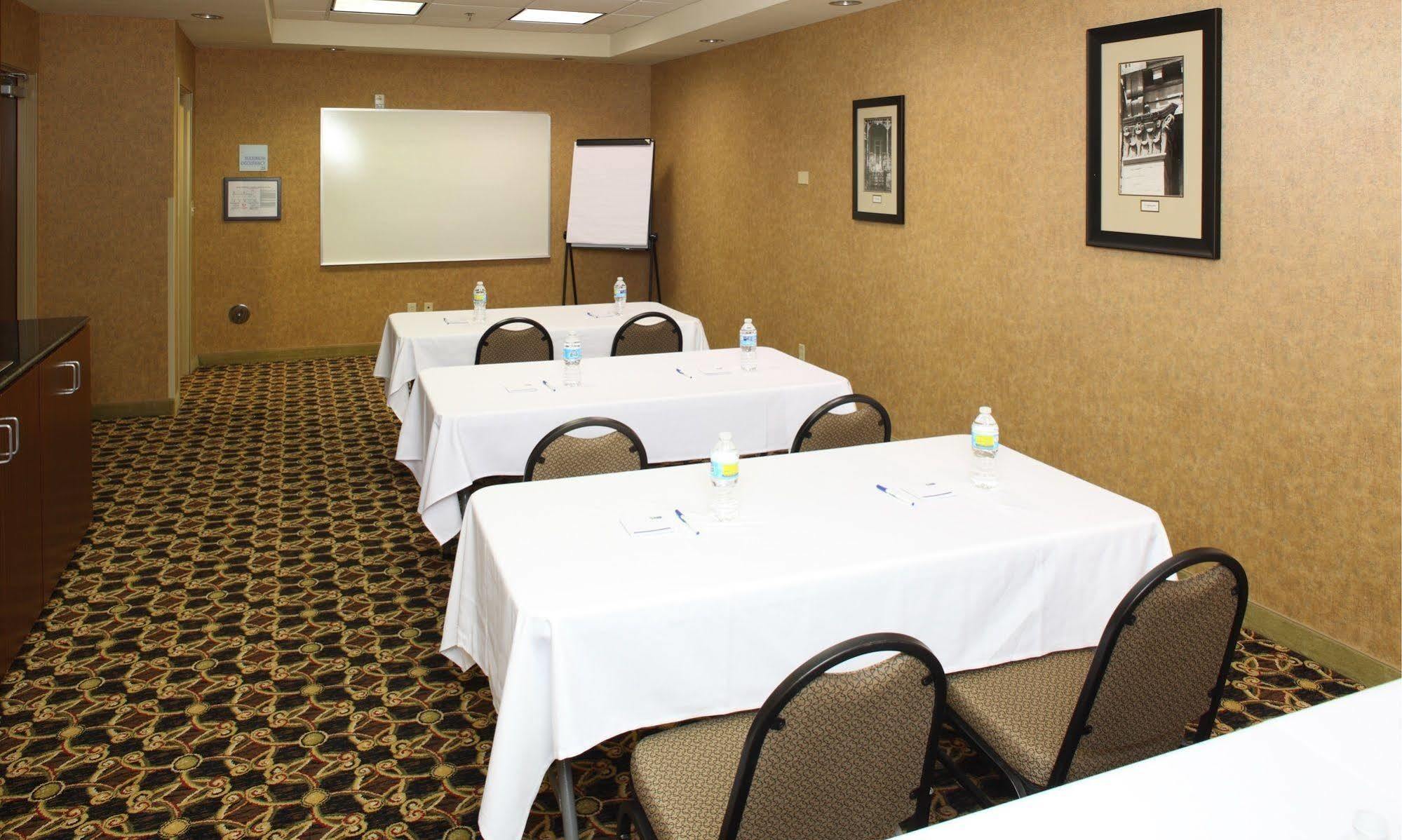 Comfort Suites Mobile-South Alabama University Area Bagian luar foto