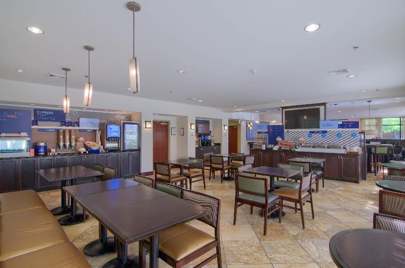 Comfort Suites Mobile-South Alabama University Area Bagian luar foto