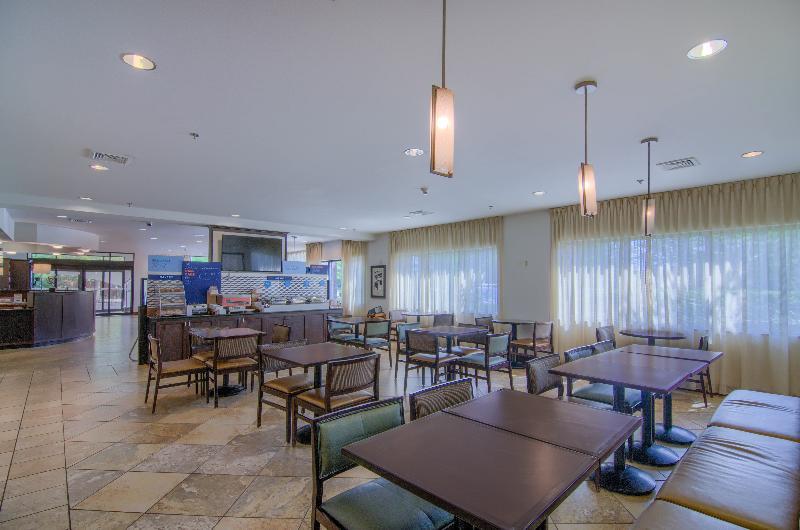 Comfort Suites Mobile-South Alabama University Area Bagian luar foto